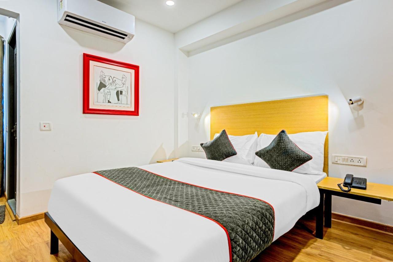 Oyo Townhouse 74871 Thoraipakkam Hotel Chennai Exterior photo